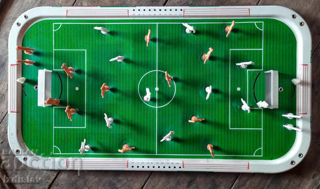 Παλιό τσίγκινο παιδικό παιχνίδι ποδοσφαίρου ΕΣΣΔ