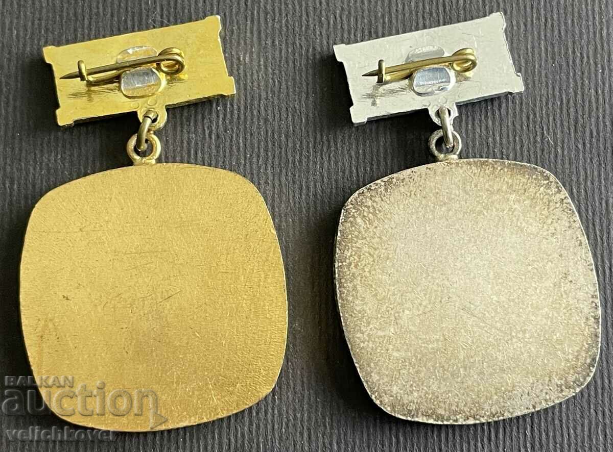 36479 Bulgaria two medals Union of Artists in Bulgaria with price 15.00 BGN | € 7.67 36479 Bulgaria two medals Union of Artists in Bulgaria with price 15.00 BGN | € 7.67