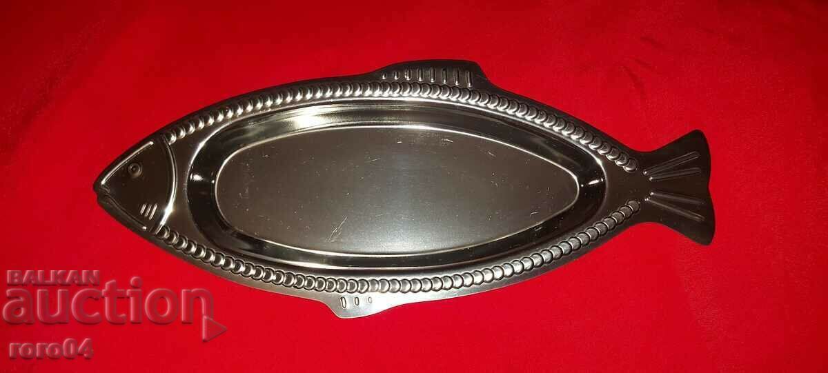 PLATĂ DE PEȘTE - NOU cu preț € 7.99 | 15.63 BGN