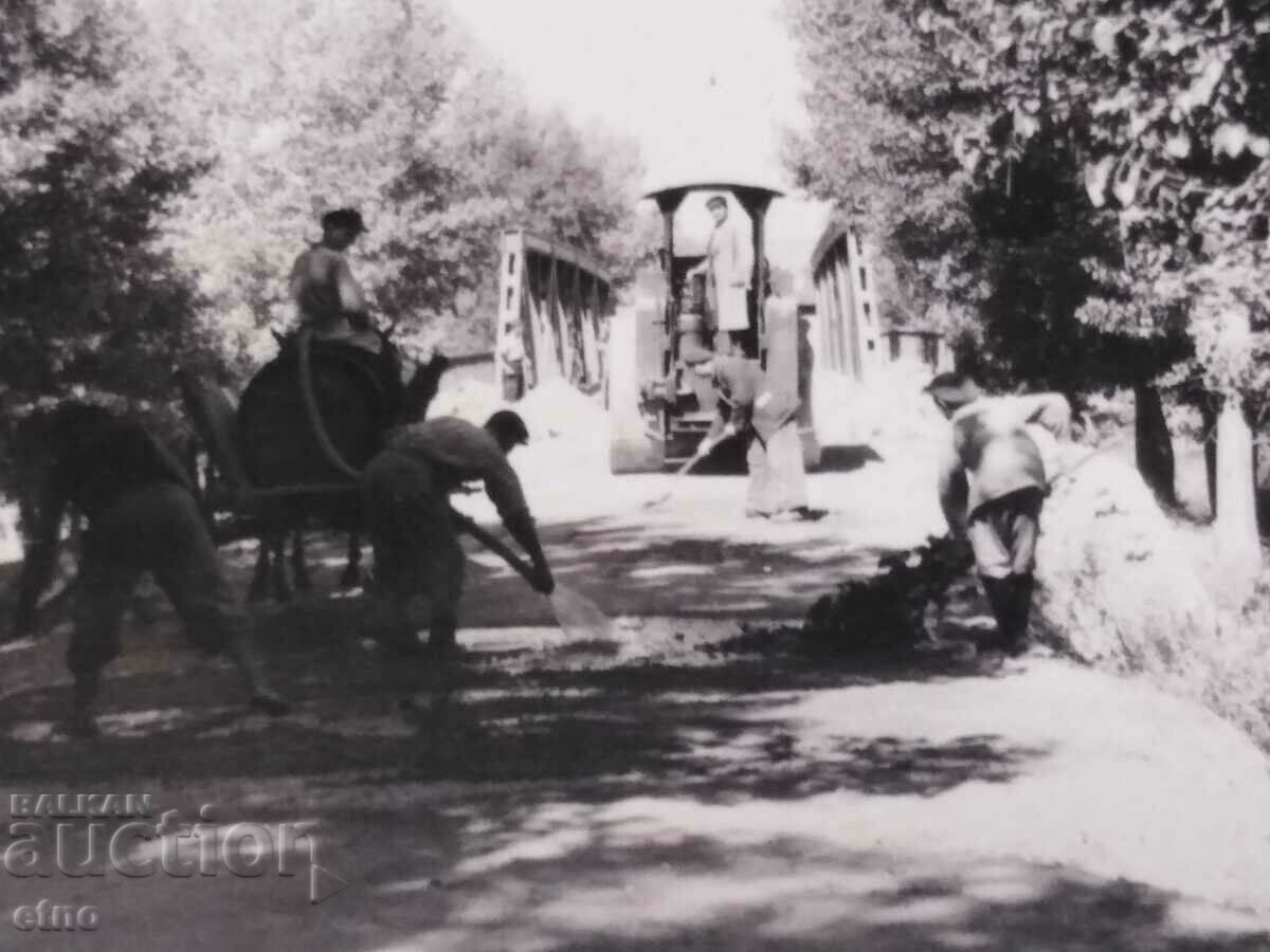 Nikopol-SOCIAL PHOTOS-ROAD CONSTRUCTION, PHOTO with price 20.00 BGN | € 10.23