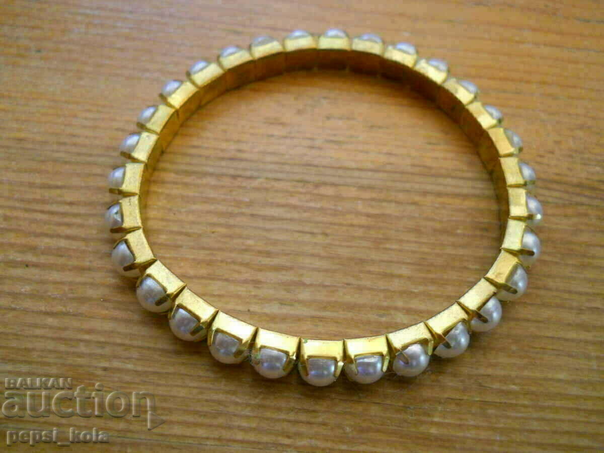 gold plated pearl stretch bracelet