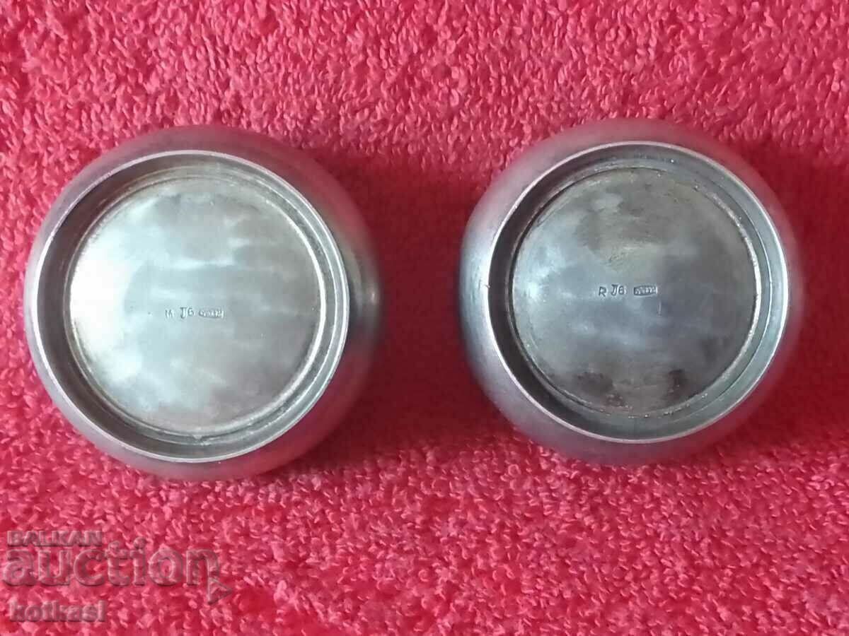 Delivery of Lot of two silver spice jars marks 875 Delivery of Lot of two silver spice jars marks 875