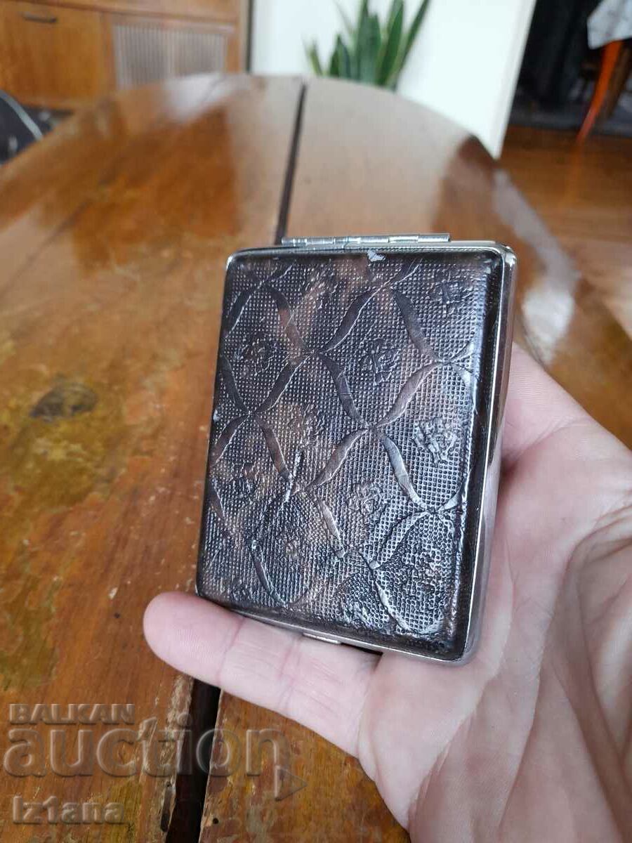 Auction Old cigarette case Auction Old cigarette case