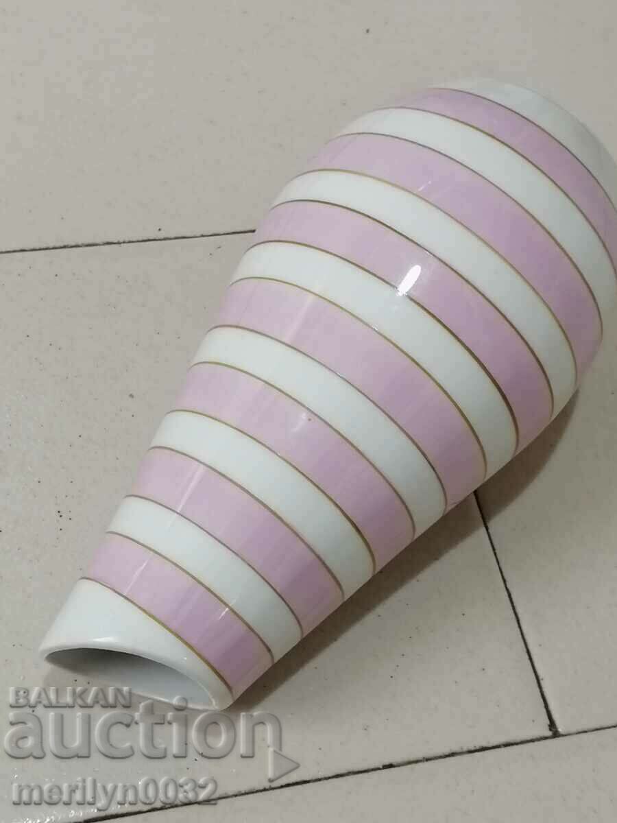 Old vase porcelain SIP with price 36.00 BGN | € 18.41 Old vase porcelain SIP with price 36.00 BGN | € 18.41