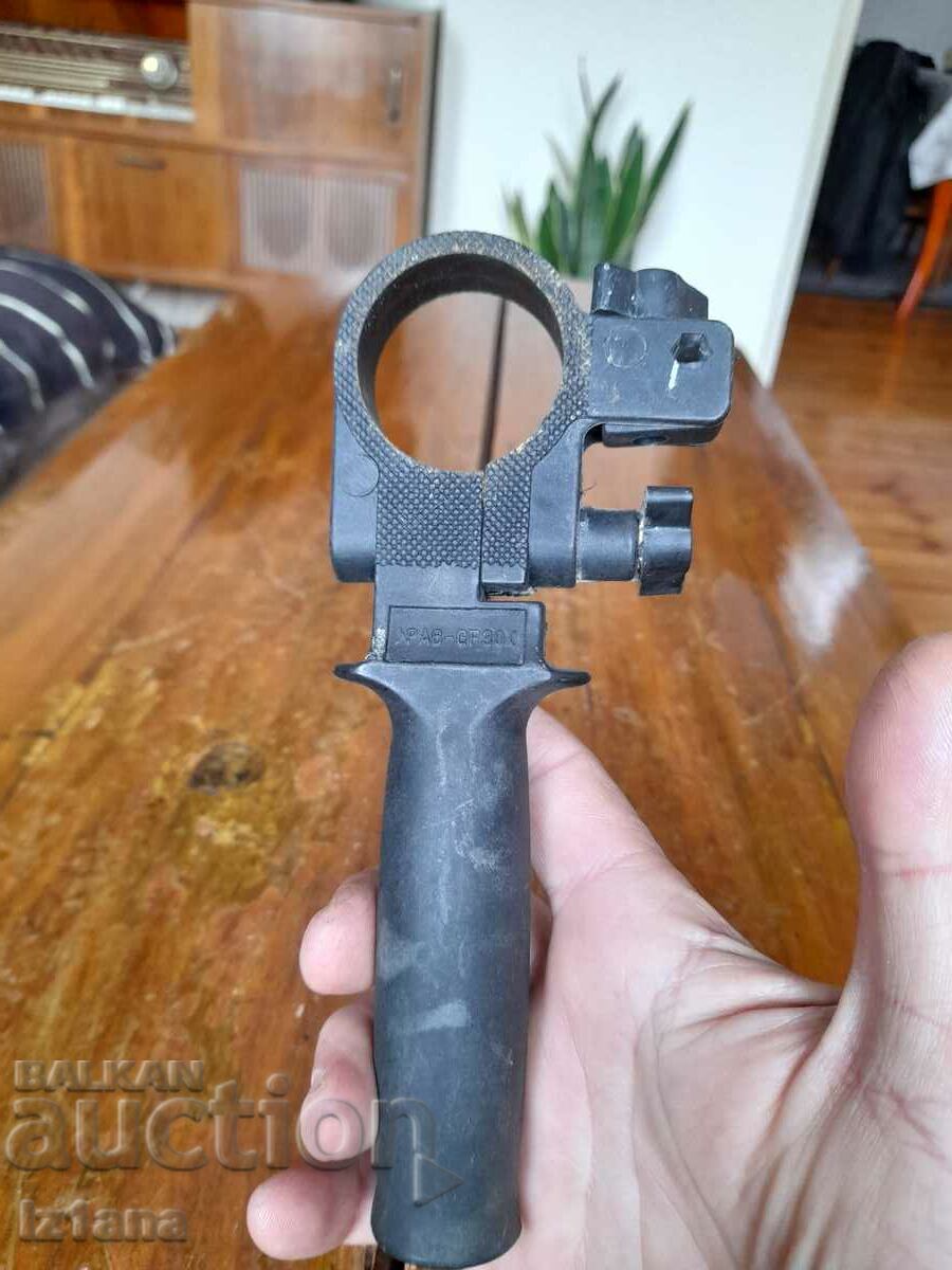 Old drill handle with price 8.00 BGN | € 4.09 Old drill handle with price 8.00 BGN | € 4.09