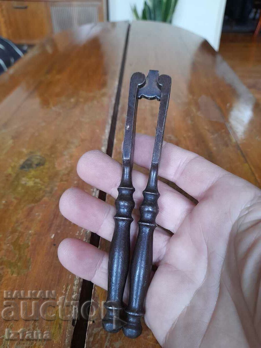 Old nutcracker with price 27.00 BGN | € 13.80 Old nutcracker with price 27.00 BGN | € 13.80