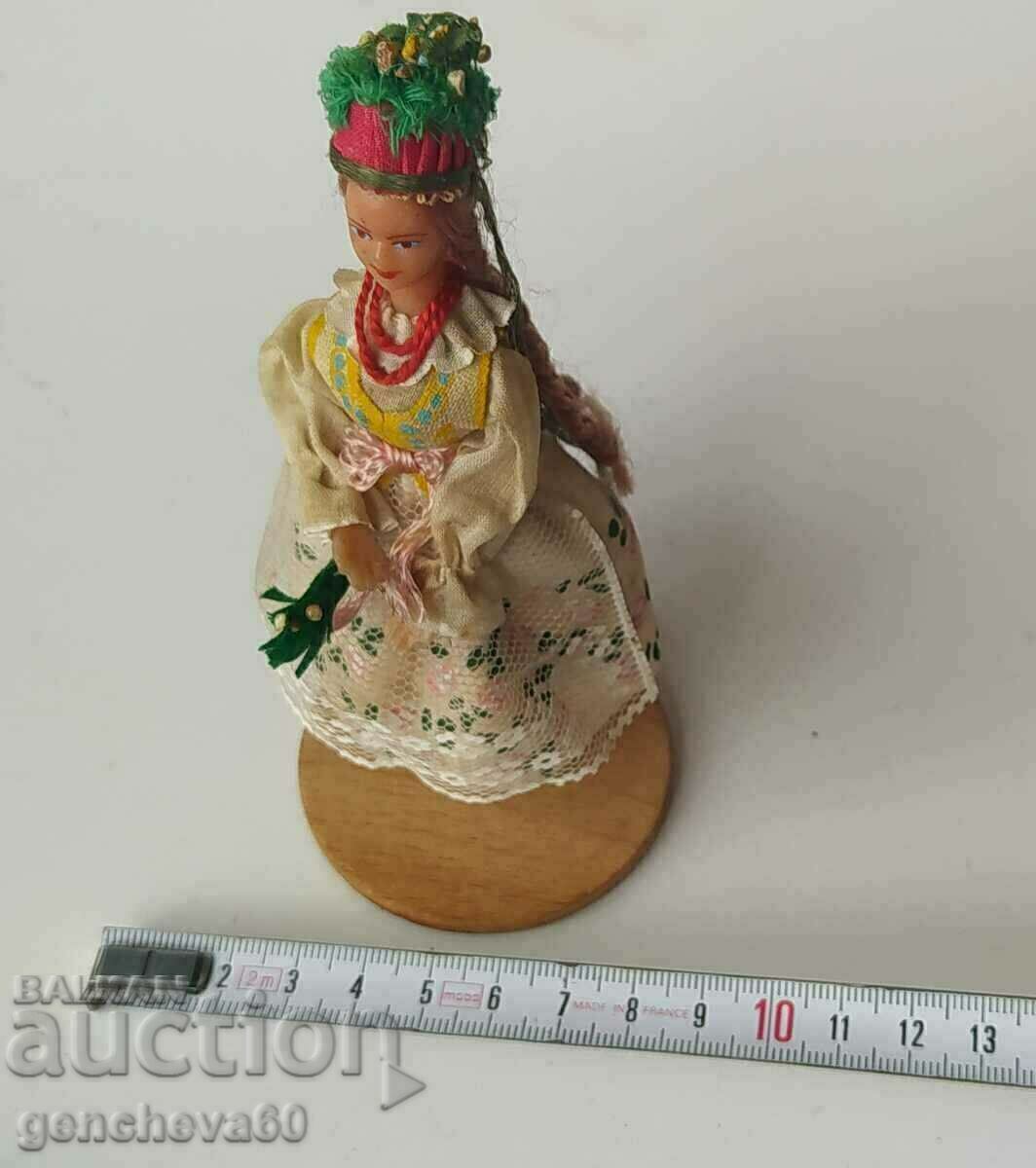 Auction Retro Polish doll in folk costume Auction Retro Polish doll in folk costume