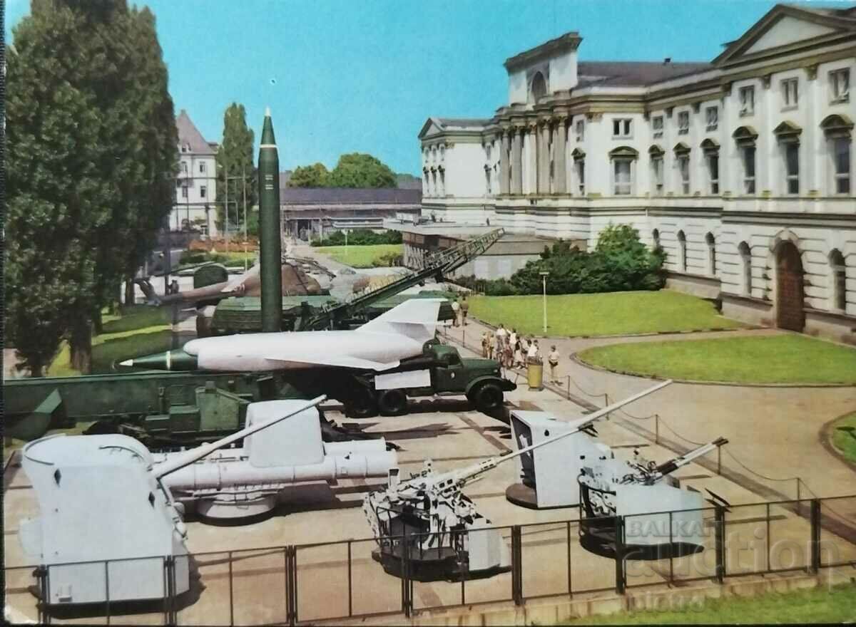 GDR Photo - GERMAN DEMOCRATIC ARMY MUSEUM ....