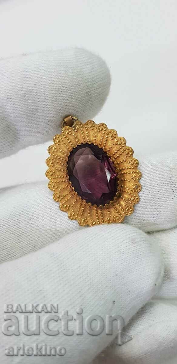 Delivery of Collectible gold-plated VINTAGE locket, pendant, 20th century jewelry