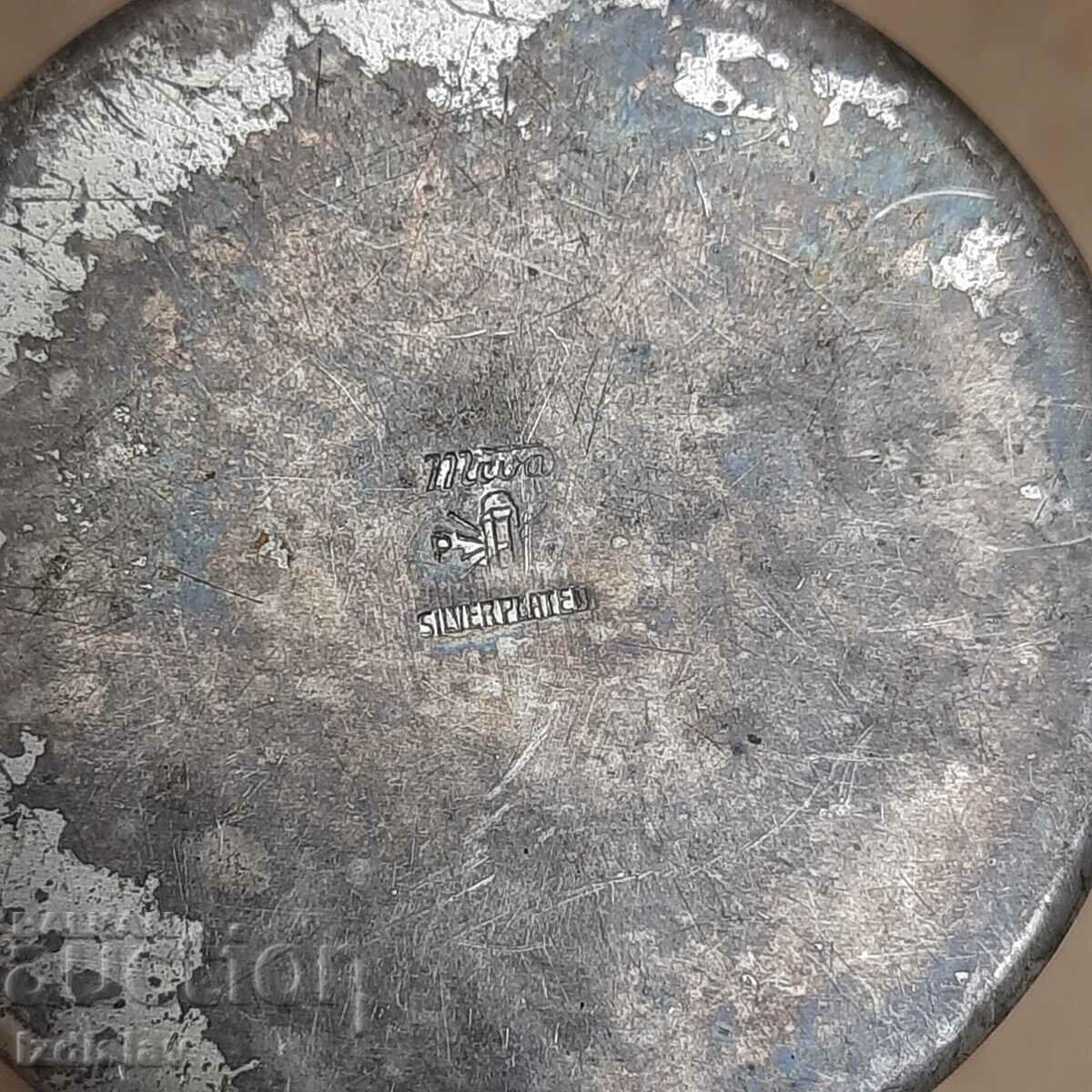 Delivery of 4 pieces of silver-plated cups with football players "Gonzo" style Delivery of 4 pieces of silver-plated cups with football players "Gonzo" style