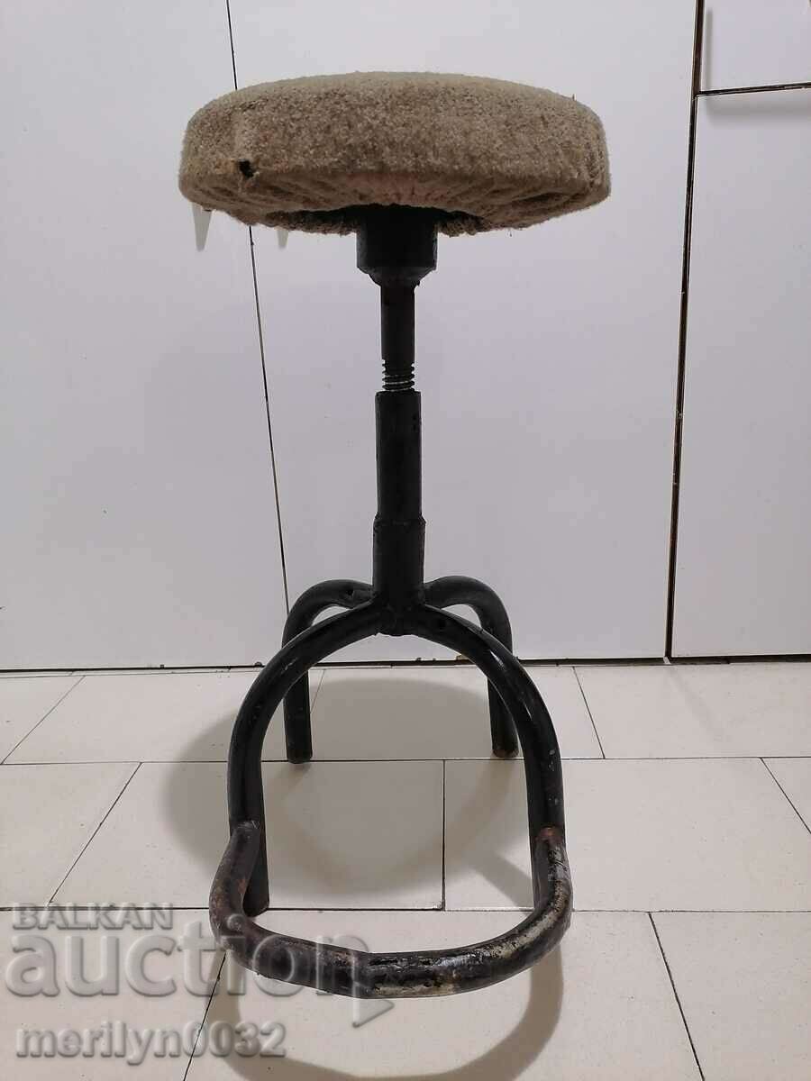 Παλιά βιομηχανική καρέκλα βιδωτή καρέκλα 1960 NRB