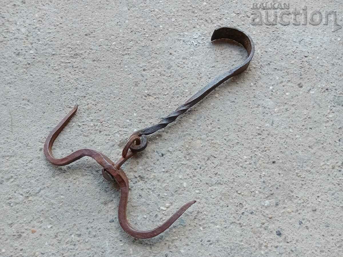 Παράδοση Αντικέ σφυρήλατο χειροποίητο γάντζο με νύχια Παράδοση Αντικέ σφυρήλατο χειροποίητο γάντζο με νύχια