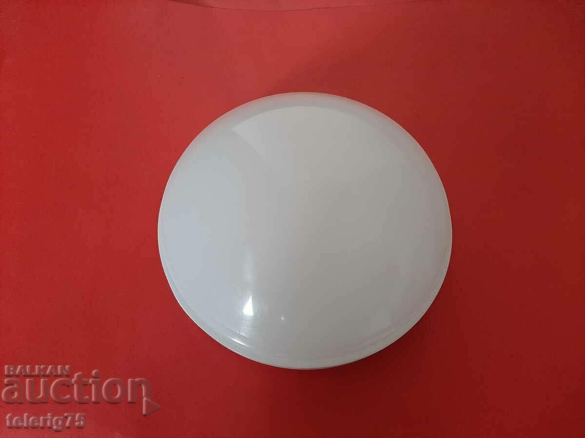 Moisture-proof Ceiling IP44 for outdoor installation + LED Bulb