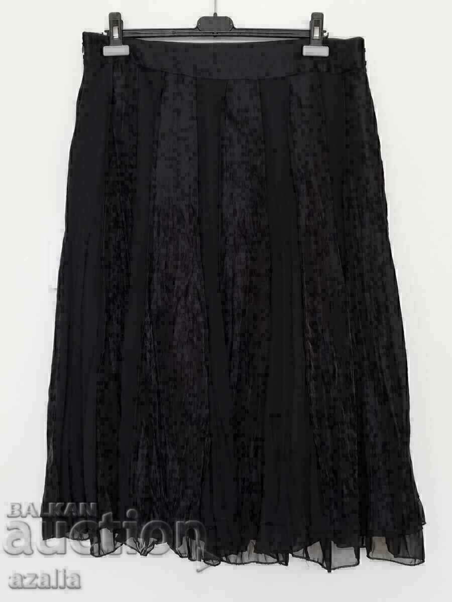 Черна официална пола 46 размер