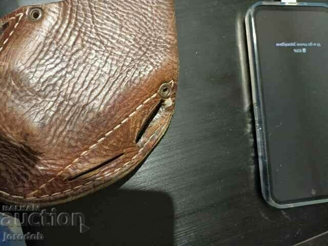 Auction I am selling three pistol holsters, total 30 leva Auction I am selling three pistol holsters, total 30 leva