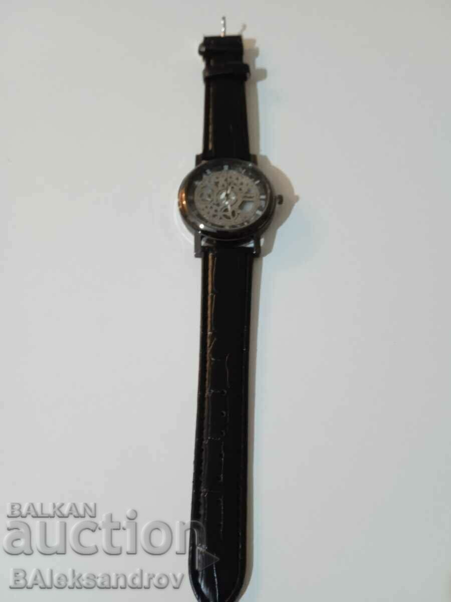 Παράδοση Ρολόι νέο Παράδοση Ρολόι νέο