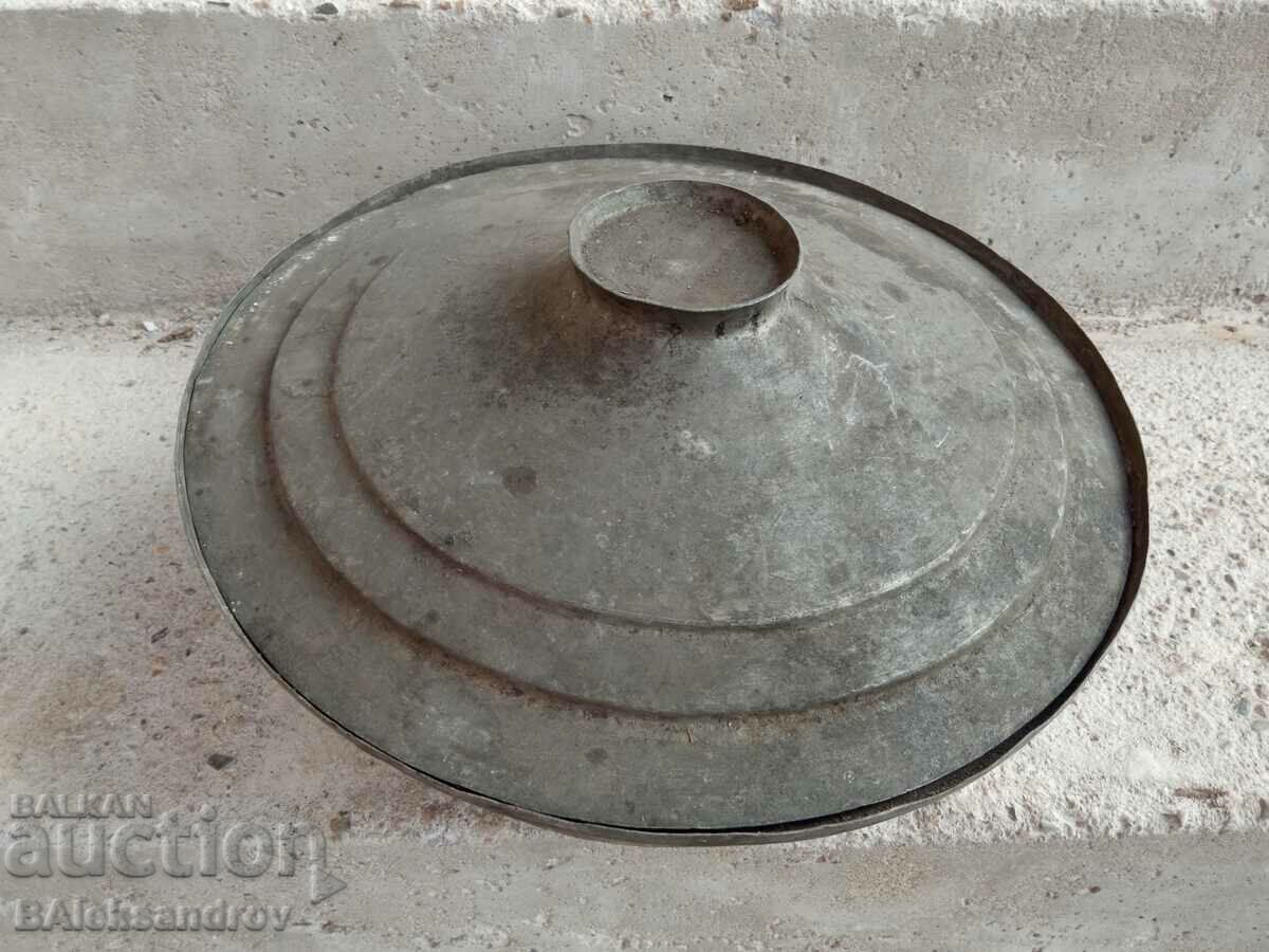 Oala renascentista din cupru cu capac cu preț 46.00 BGN | € 23.52 Oala renascentista din cupru cu capac cu preț 46.00 BGN | € 23.52