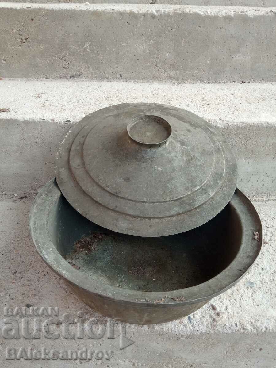 Livrarea Oala renascentista din cupru cu capac Livrarea Oala renascentista din cupru cu capac