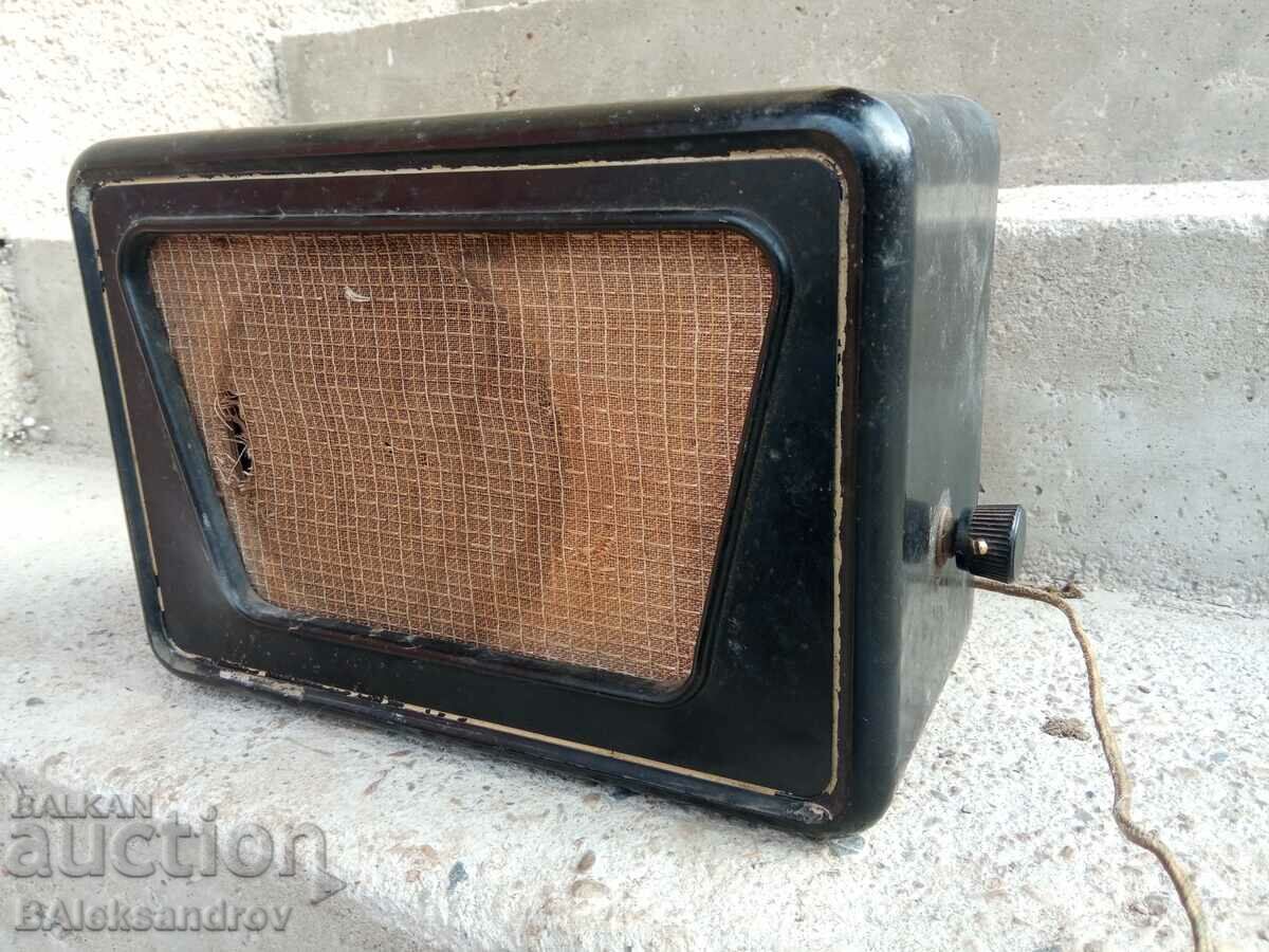 Auction  Old bakelite radio dot