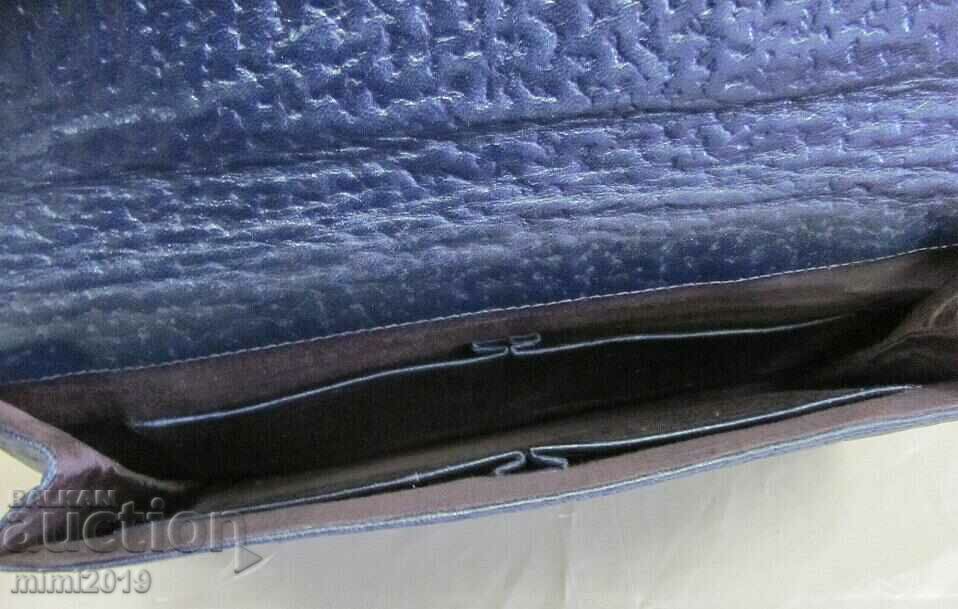 Delivery of 30's Women's Bag Clutch