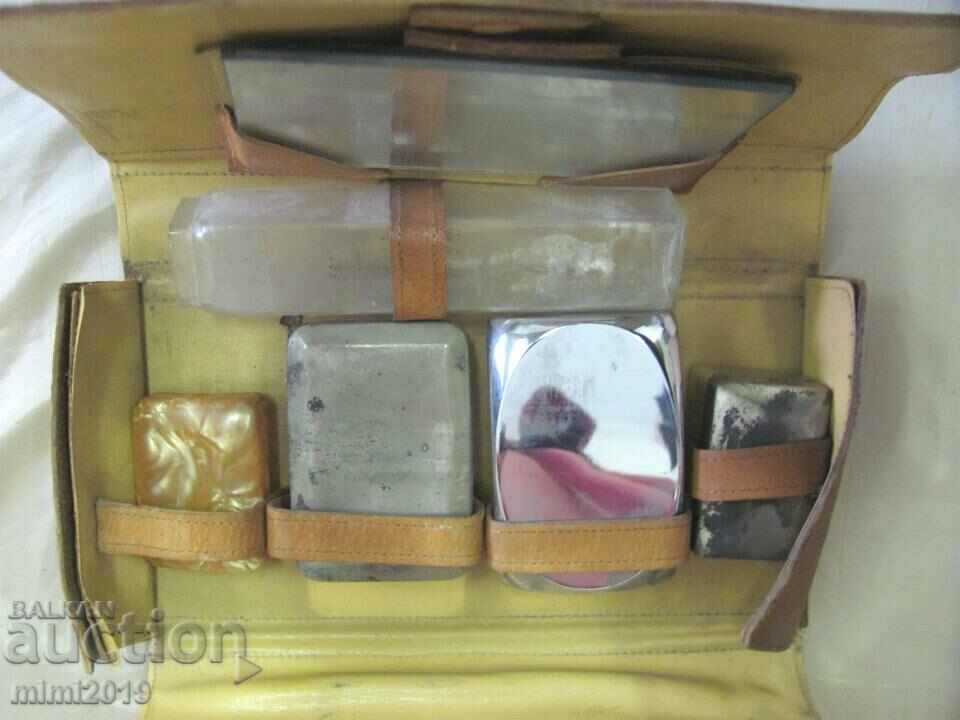 Auction Vintich Cosmetic Leather Men's Toiletry Bag Auction Vintich Cosmetic Leather Men's Toiletry Bag