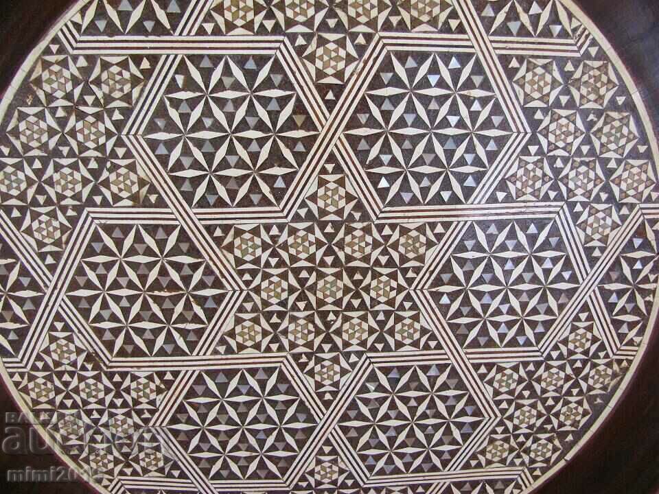 Auction Large Wooden Plate Auction Large Wooden Plate