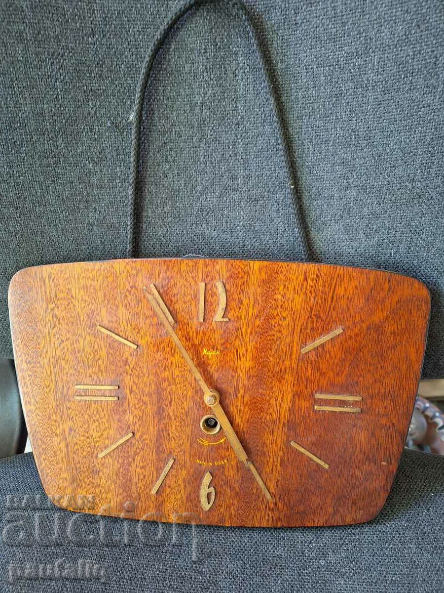 Delivery of USSR LIGHTHOUSE CLOCK Delivery of USSR LIGHTHOUSE CLOCK