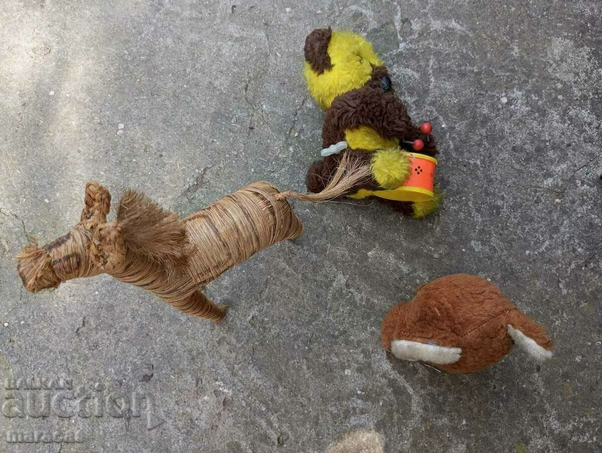 Old children's toys with price 11.00 BGN | € 5.62 Old children's toys with price 11.00 BGN | € 5.62
