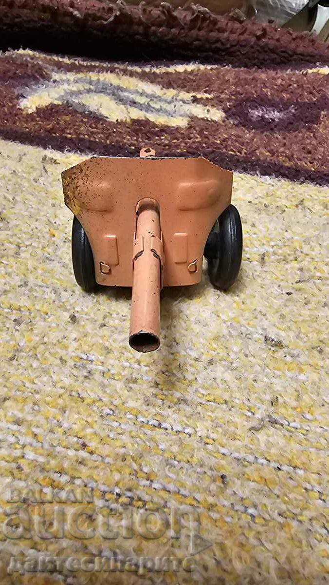 Delivery of Howitzer Mockup Delivery of Howitzer Mockup