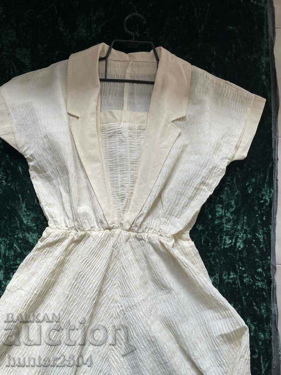 Licitație Rochie cu tiv, nouă