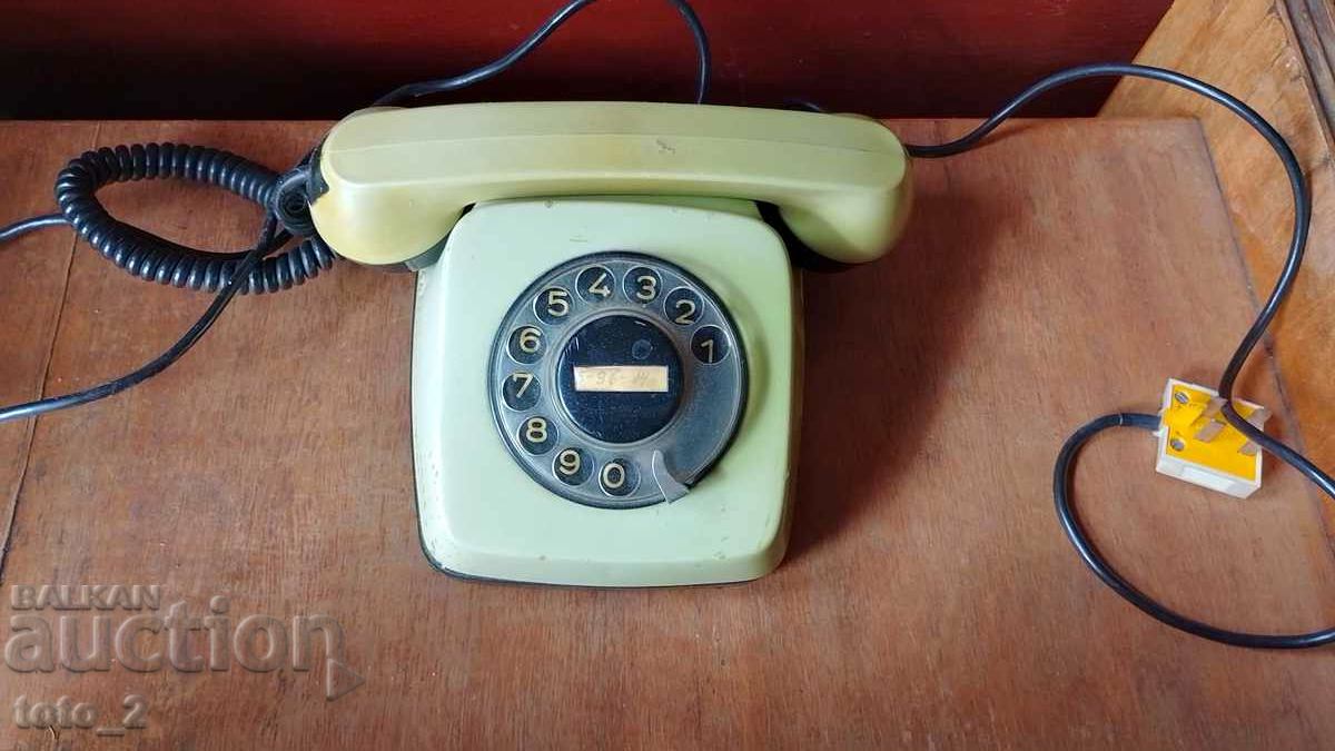 Стар аналогов  телефон с шайба