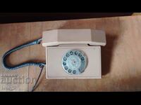 Παλιό αναλογικό τηλέφωνο με κουμπιά