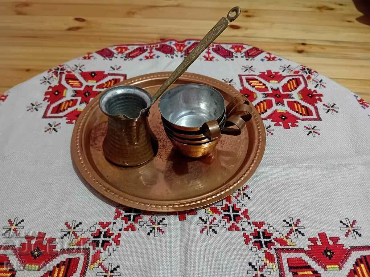 Παράδοση Σέρβις χαλκού για καφέ ή θερμαινόμενο κονιάκ Παράδοση Σέρβις χαλκού για καφέ ή θερμαινόμενο κονιάκ