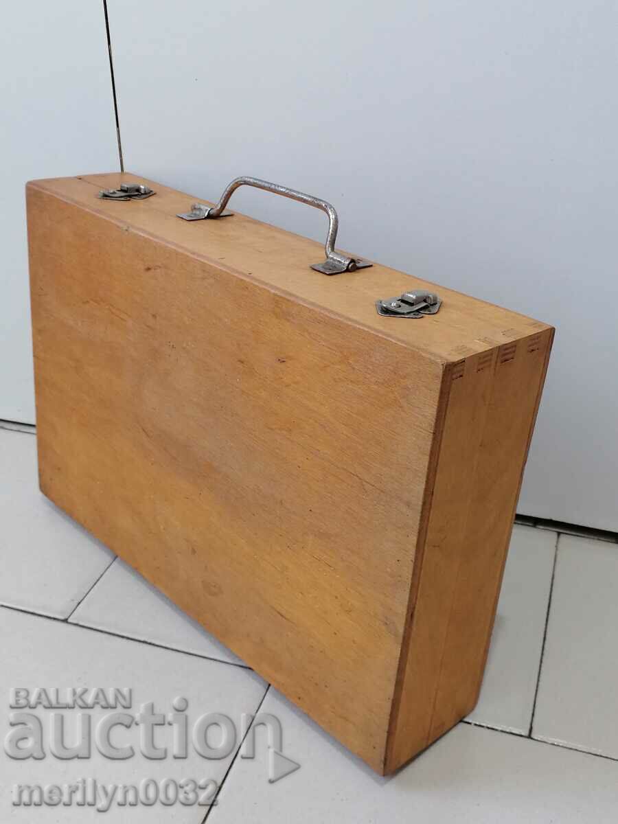 Старо куфарче от дърво, кутия за пистолет или инструмент
