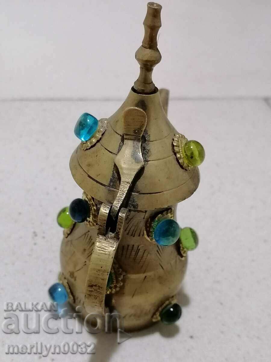 Delivery of Decorative water jug fluted Delivery of Decorative water jug fluted