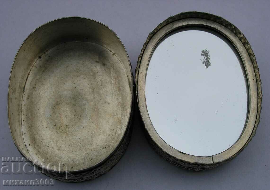 Livrarea CUTIE MICĂ DE METAL PLACATĂ ARGENT Livrarea CUTIE MICĂ DE METAL PLACATĂ ARGENT