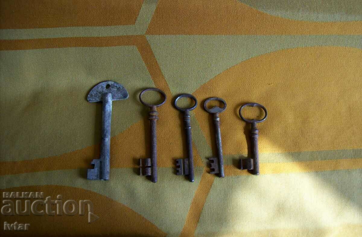Lot of old keys - 2 with price 24.00 BGN | € 12.27 Lot of old keys - 2 with price 24.00 BGN | € 12.27