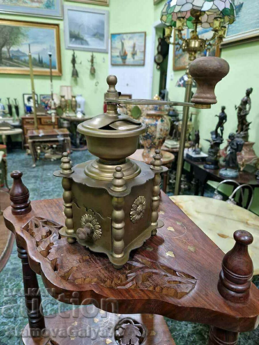 A great antique Belgian bronze coffee grinder - 5