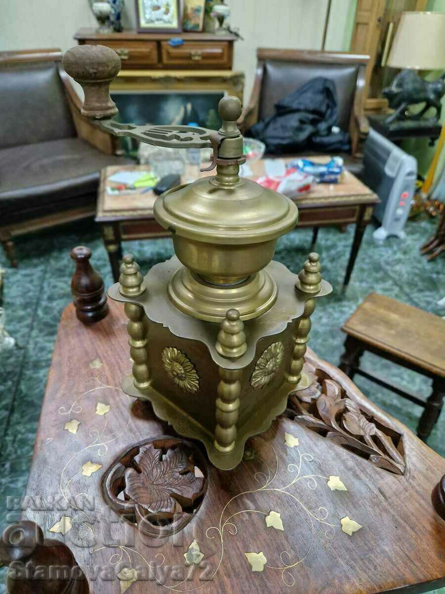 A great antique Belgian bronze coffee grinder - 6