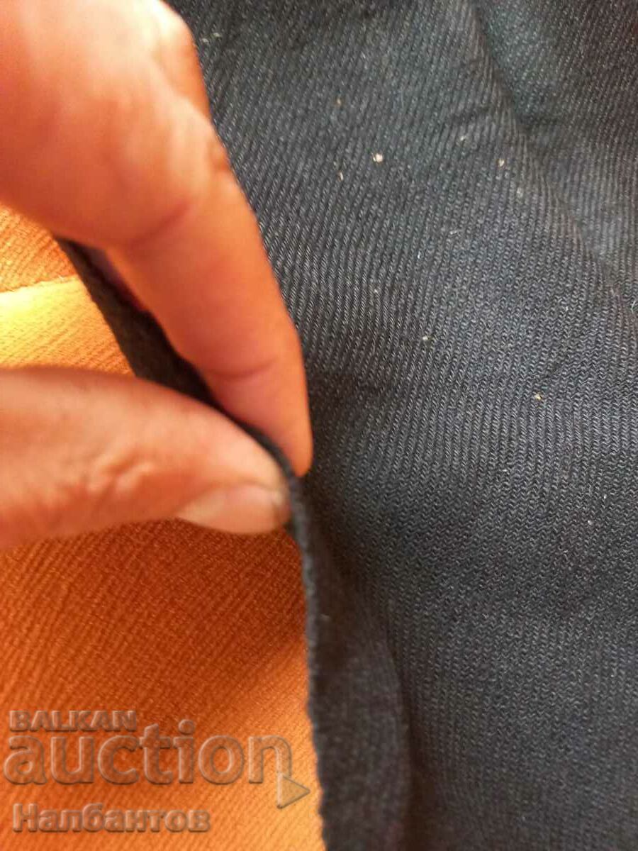 Auction OLD MEN'S BLACK BELT WEAR Auction OLD MEN'S BLACK BELT WEAR