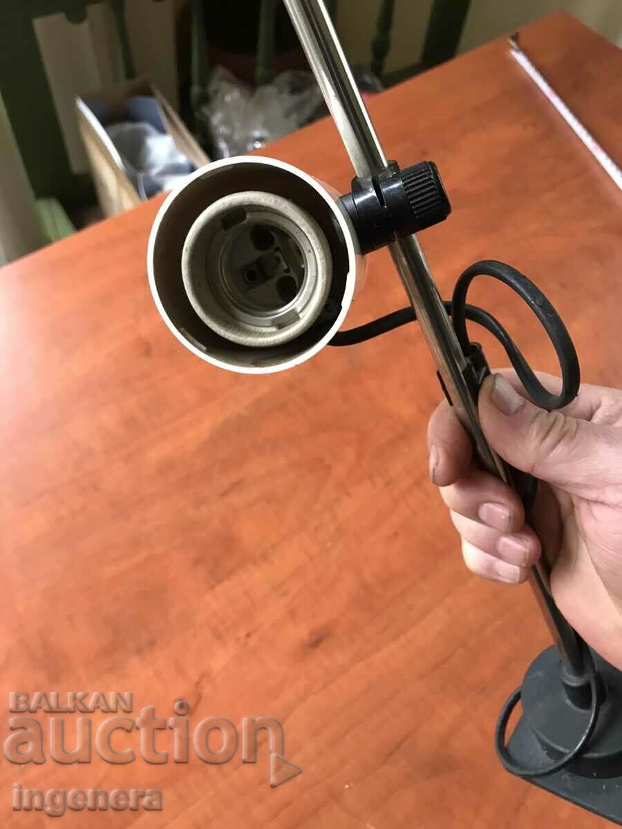 MOBILE DESK LAMP WORKS - 6 MOBILE DESK LAMP WORKS - 6