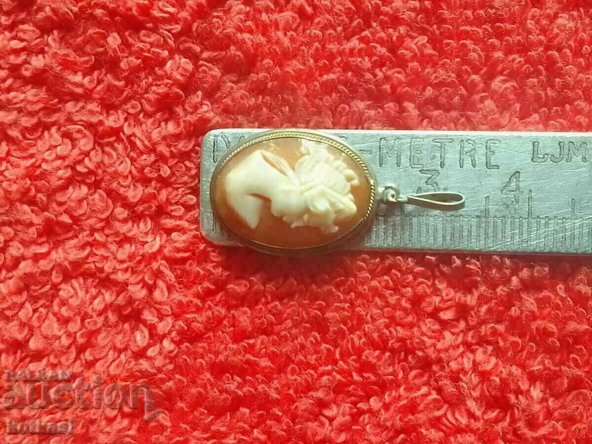 Old silver 800 hardware Gema Cameo pendant with price 225.50 BGN | € 115.30 Old silver 800 hardware Gema Cameo pendant with price 225.50 BGN | € 115.30