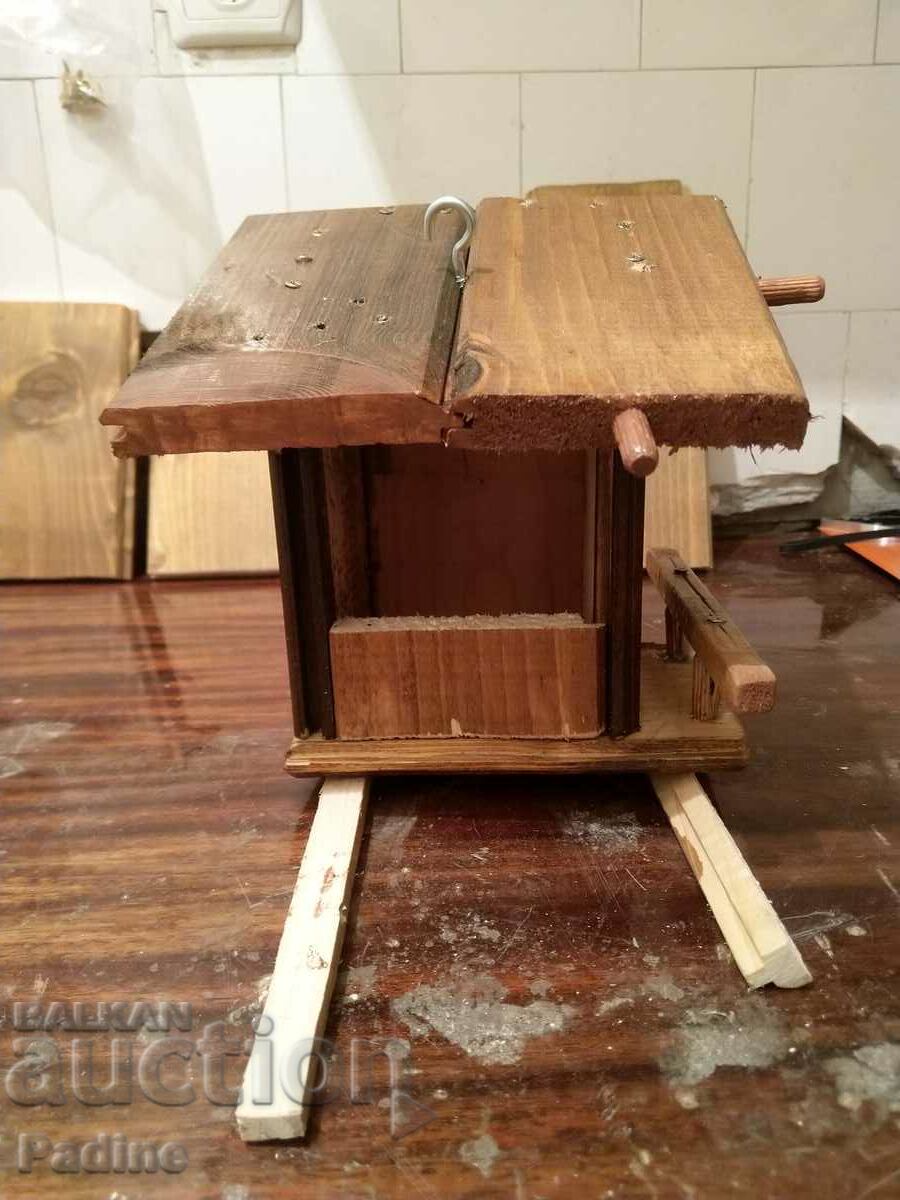 Handmade bird feeder Model 3 1