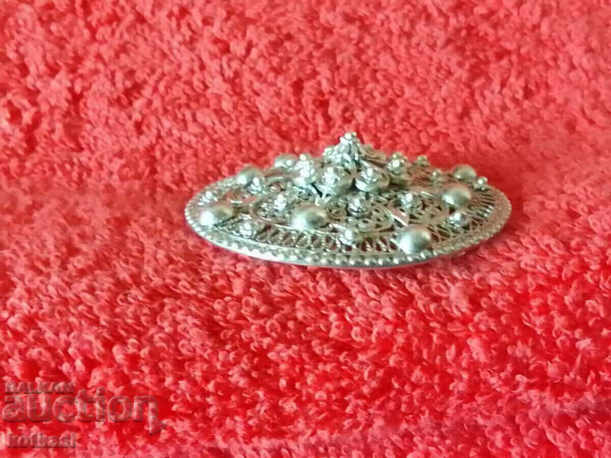 Delivery of Old silver filigree brooch with markings Delivery of Old silver filigree brooch with markings