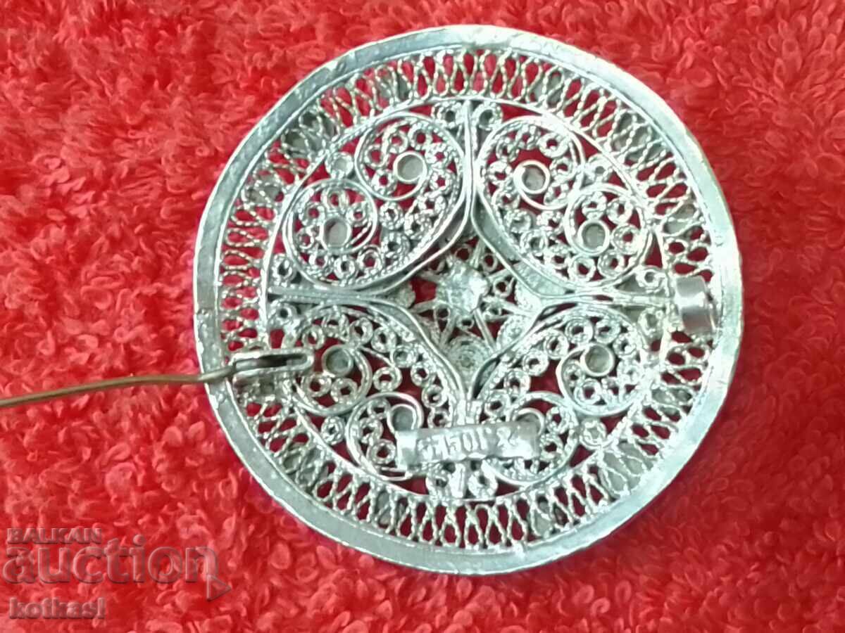 Delivery of Old silver filigree brooch with markings