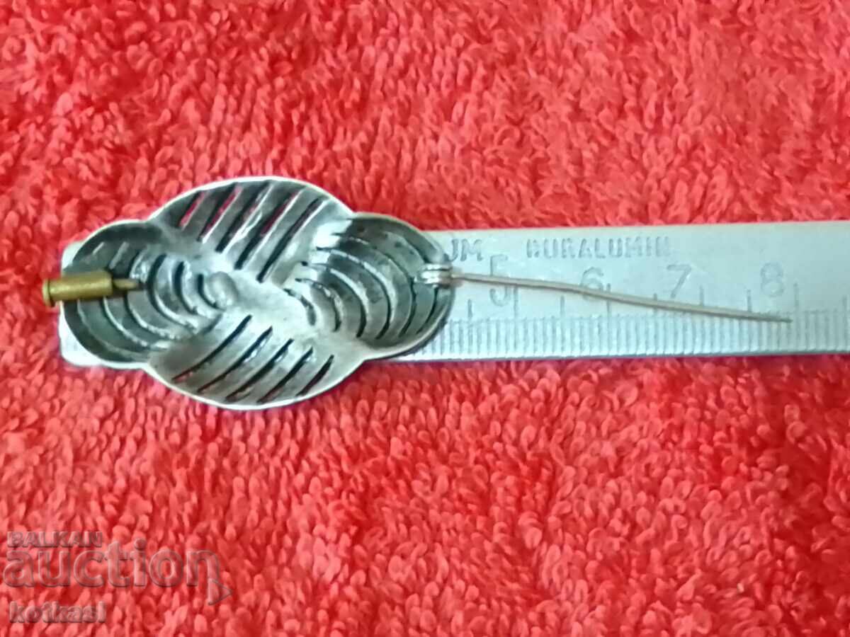 Broșă din argint vechi marcaj pietre semiprețioase cu preț € 85.00 | 166.25 BGN Broșă din argint vechi marcaj pietre semiprețioase cu preț € 85.00 | 166.25 BGN