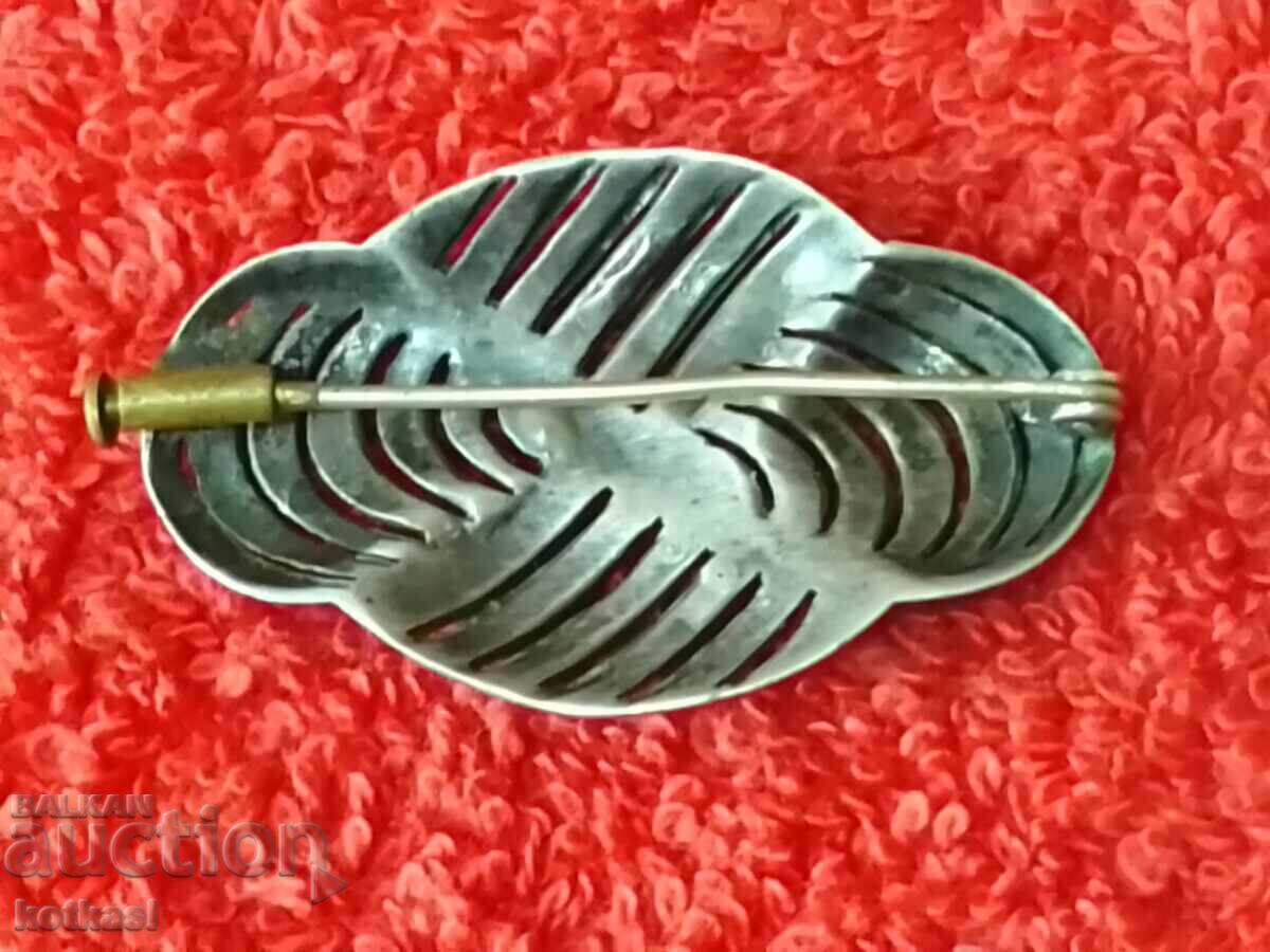 Livrarea Broșă din argint vechi marcaj pietre semiprețioase Livrarea Broșă din argint vechi marcaj pietre semiprețioase