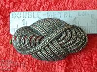 Παλιά ασημένια καρφίτσα με ημιπολύτιμους λίθους