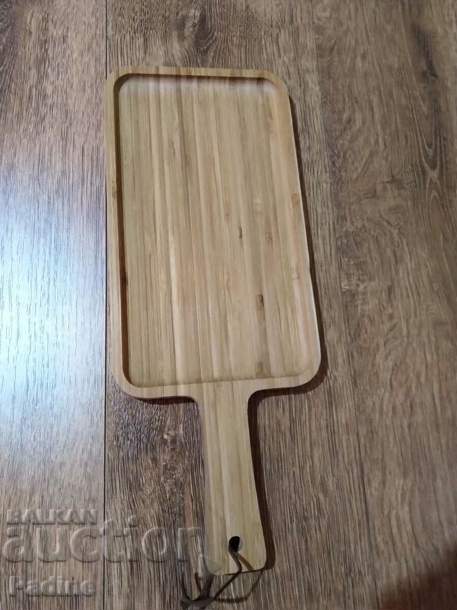 Tray for hot and cold foods with a Bamboo handle