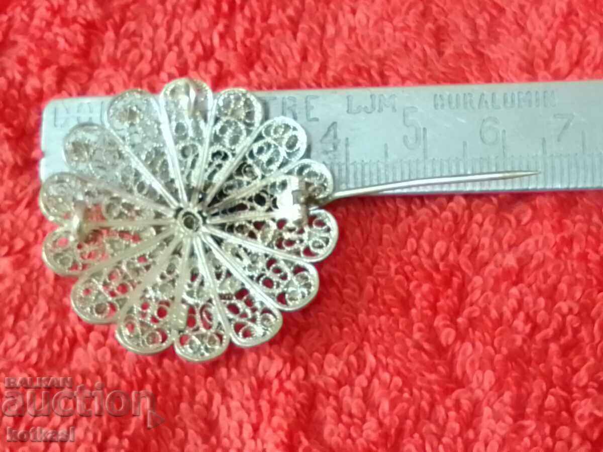 Стара сребърна 800 Брошка Висулка филигран с цена 385.50 лв. | € 197.10 Стара сребърна 800 Брошка Висулка филигран с цена 385.50 лв. | € 197.10